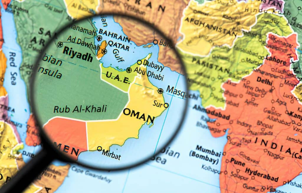 برای مهاجرت عمان برم یا دوبی؟