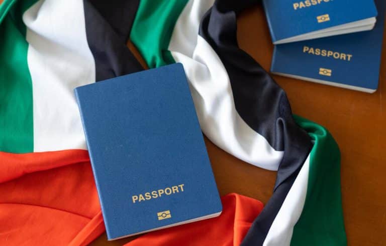 قوانین مهاجرت به دبی از طریق تولد فرزند: راهنمای جامع قوانین مهاجرت به دبی از طریق تولد فرزند: راهنمای جامع