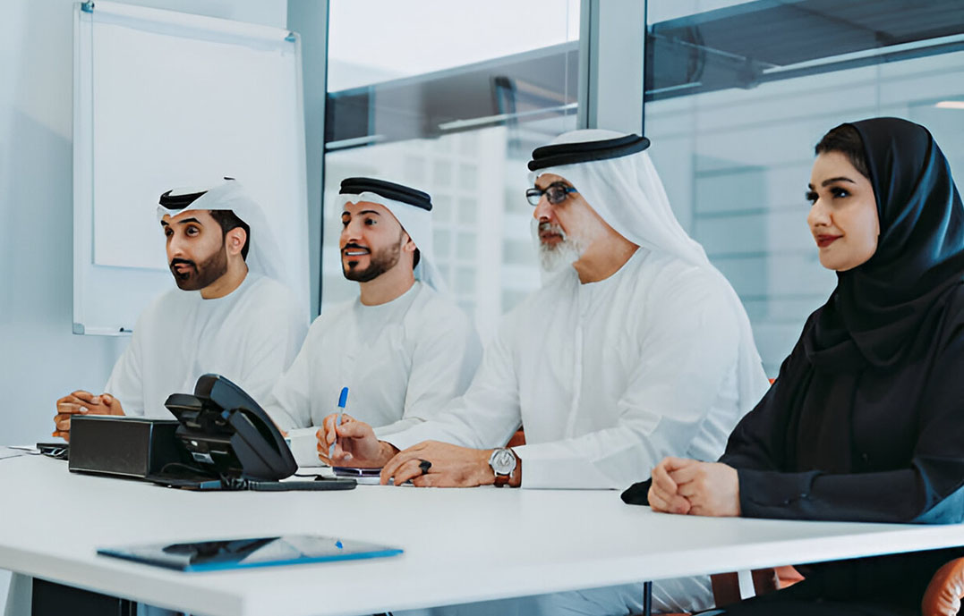 مقایسه شرایط کار در عمان با سایر کشورهای حاشیه خلیج فارس